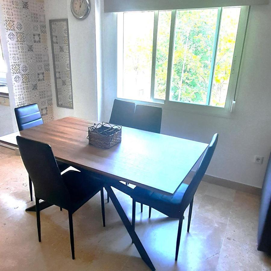Apartamento Los Pacos Fuengirola فوينخيرولا المظهر الخارجي الصورة