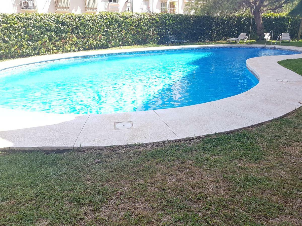 Apartamento Los Pacos Fuengirola فوينخيرولا المظهر الخارجي الصورة